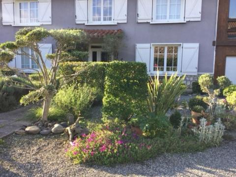 Loft Atypique Bed and Breakfast Villeneuve-de-Rivière Buitenkant foto