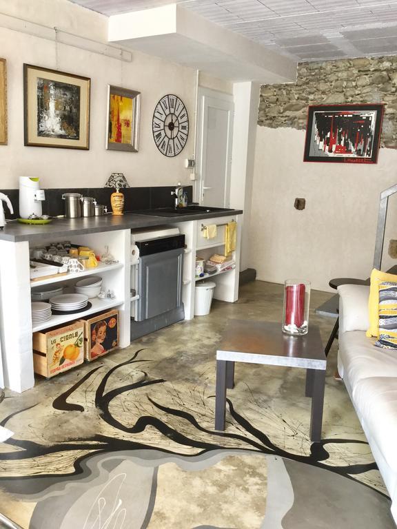 Loft Atypique Bed and Breakfast Villeneuve-de-Rivière Buitenkant foto